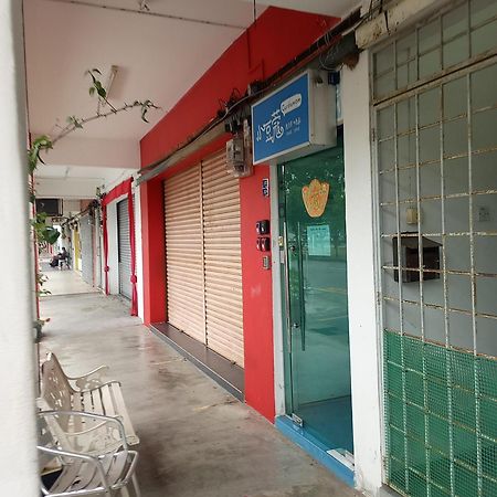 The Cardamom Hostel Малакка Экстерьер фото